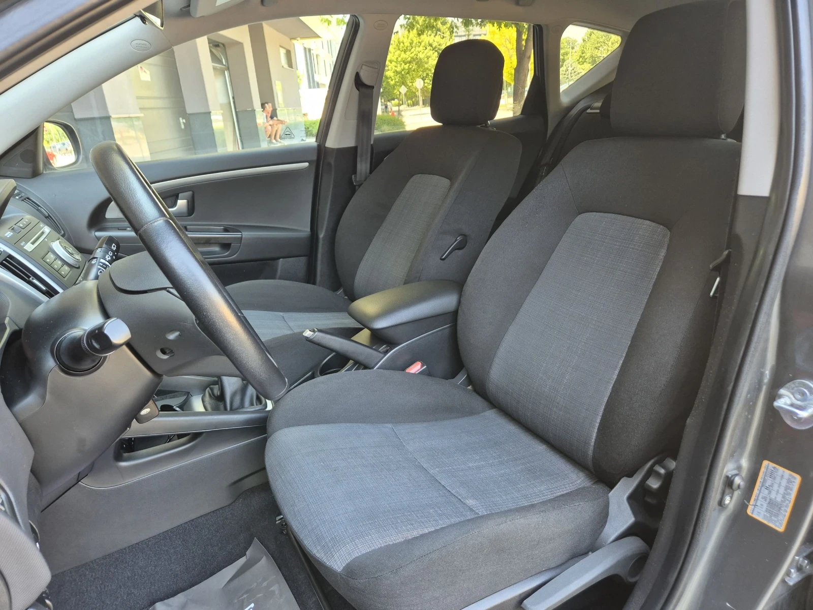 Kia Ceed 1.6# Face#, снимка 9 - Автомобили и джипове - 54869233