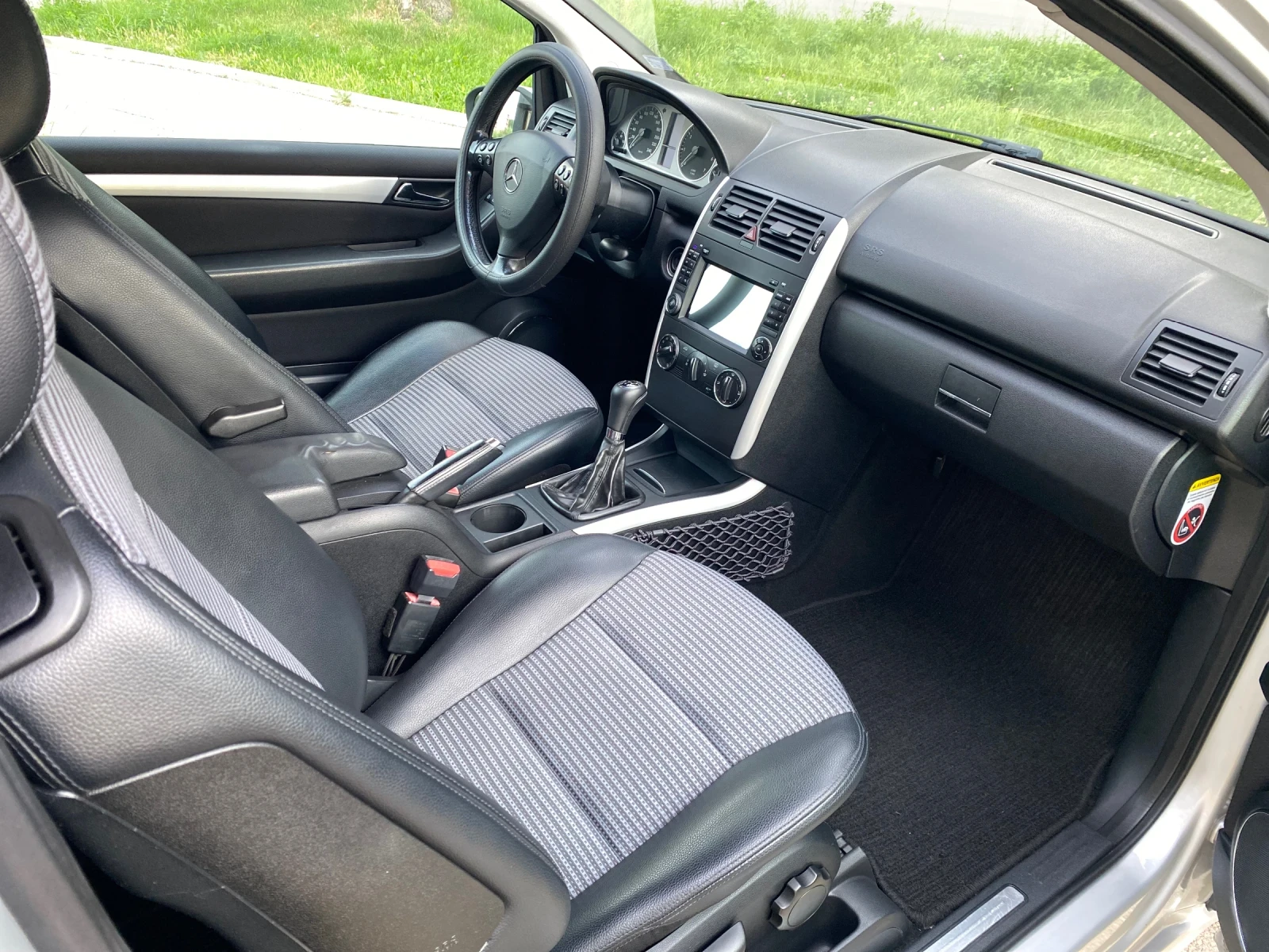 Mercedes-Benz A 150 Газов инжекцион, снимка 6 - Автомобили и джипове - 55072741