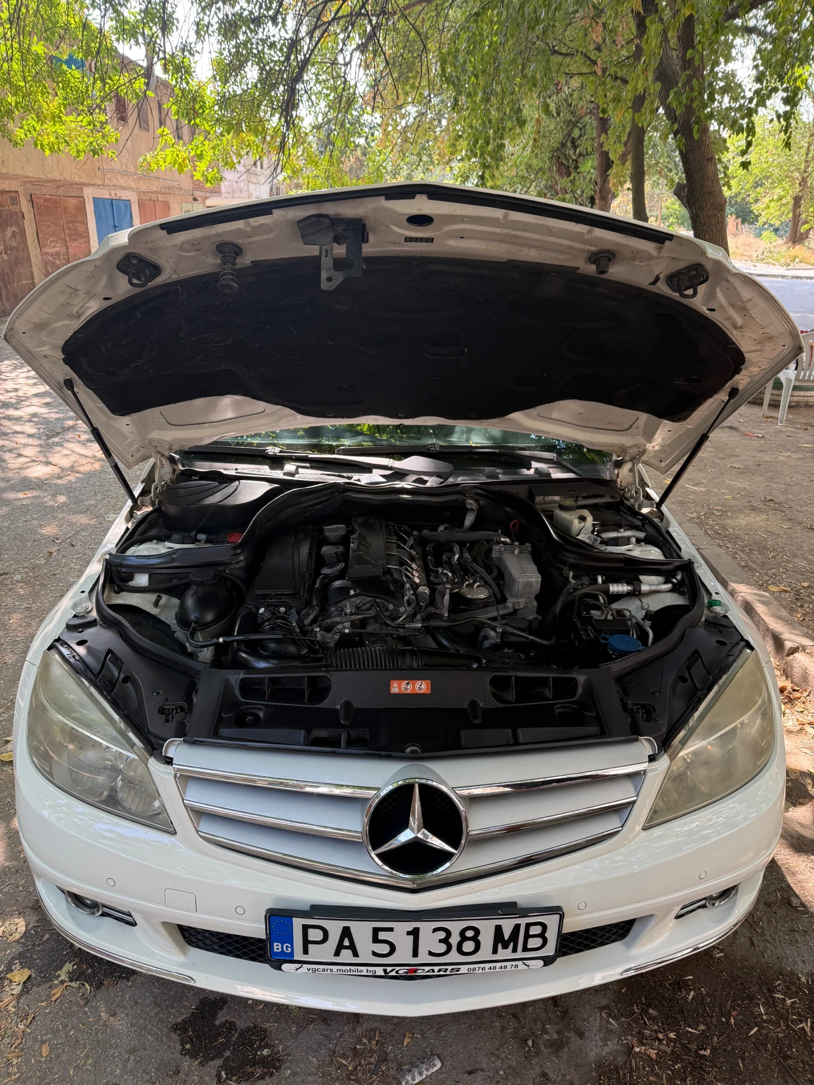 Mercedes-Benz C 220 Avantgarde, снимка 6 - Автомобили и джипове - 56048610