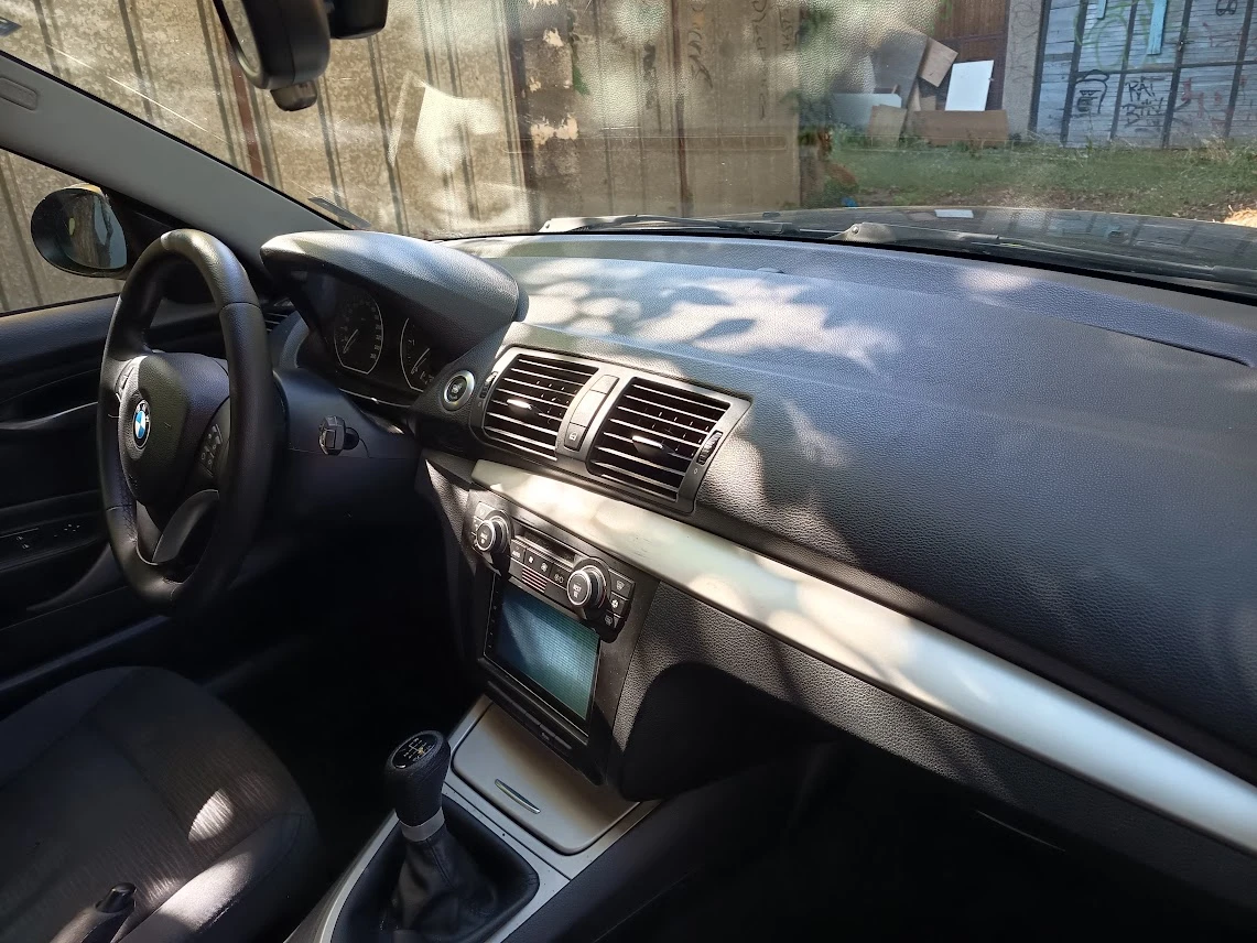 BMW 120 120d E81 Facelift, снимка 9 - Автомобили и джипове - 56120445