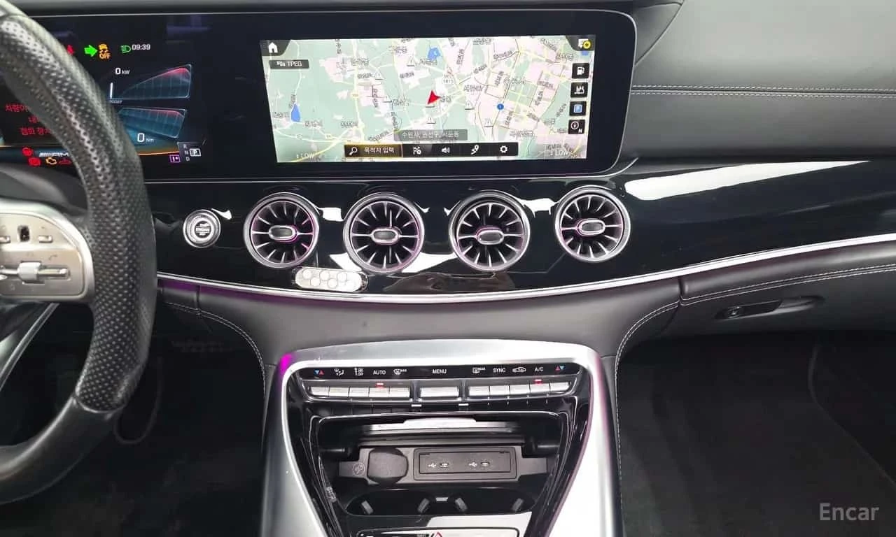 Mercedes-Benz AMG GT 43 4MATIC+ | АВТОФИНАНСИРАНЕ , снимка 13 - Автомобили и джипове - 56185291