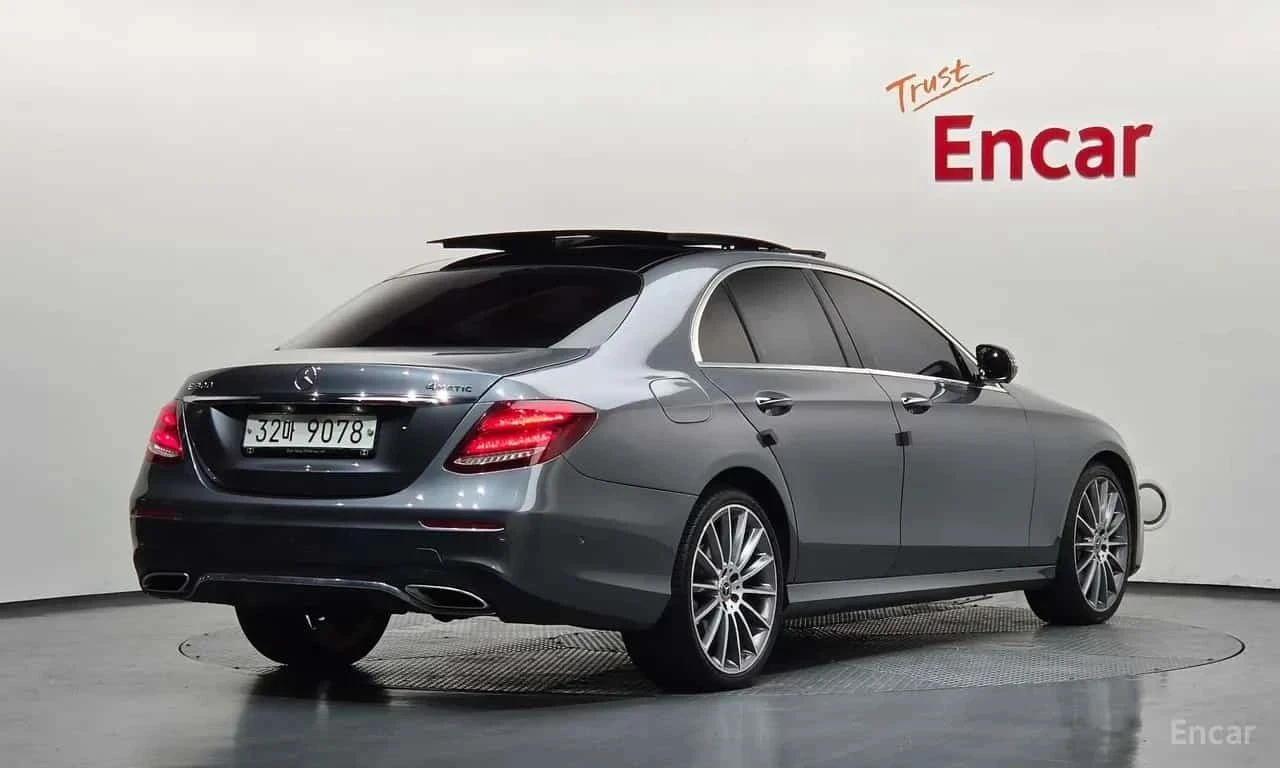 Mercedes-Benz E 300, снимка 2 - Автомобили и джипове - 56736962