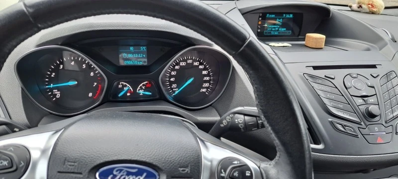 Ford Kuga, снимка 8 - Автомобили и джипове - 47479457