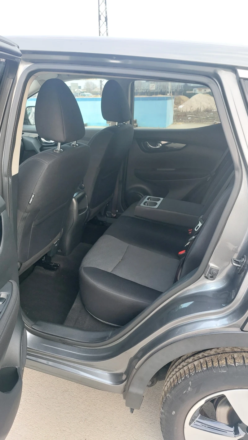 Nissan Qashqai 1.6dci, снимка 9 - Автомобили и джипове - 48774232