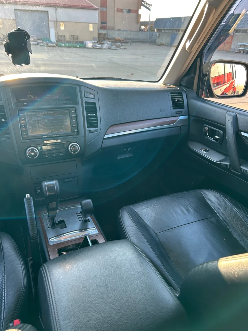 Mitsubishi Pajero, снимка 8 - Автомобили и джипове - 52086973