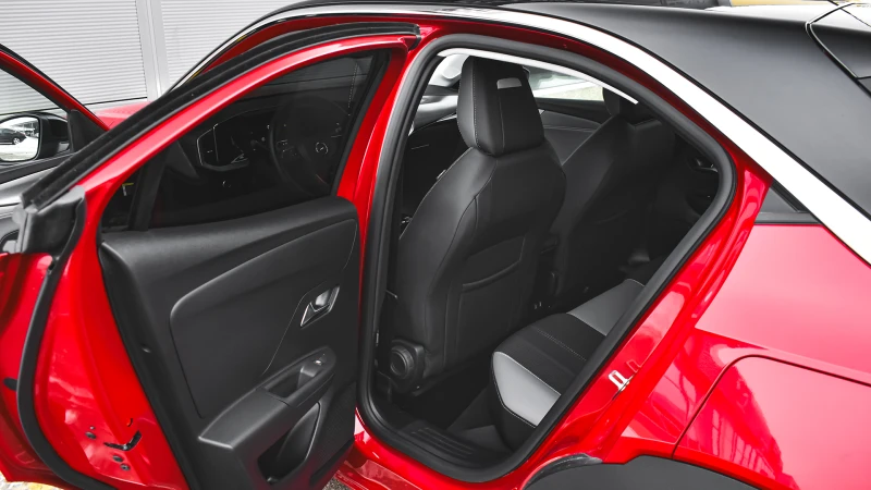 Opel Mokka e-Edition 50 kWh, снимка 9 - Автомобили и джипове - 53180753