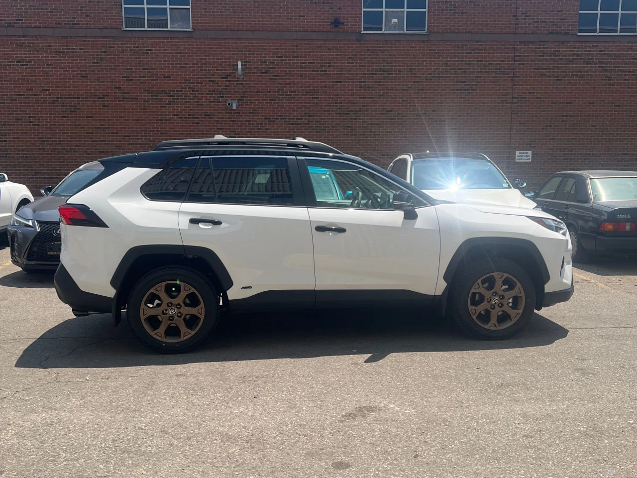 Toyota Rav4 2025 Hybrid Woodland AWD * АВТО КРЕДИТ*  - изображение 4