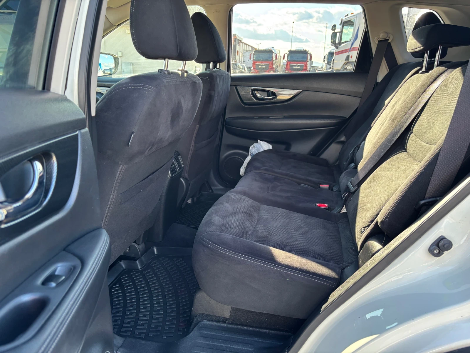 Nissan X-trail 1.6 dCi | Mobile.bg � ����������� 10