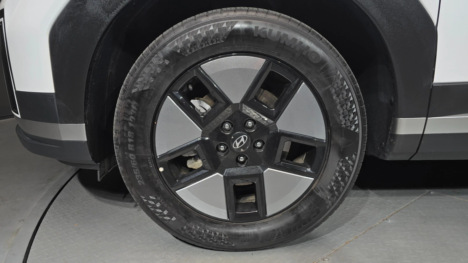 Hyundai Santa fe 1.6 HYBRID* 2WD* DISTRONIC* LANE ASSIST* ОБДУХВАНЕ, снимка 5 - Автомобили и джипове - 54987381