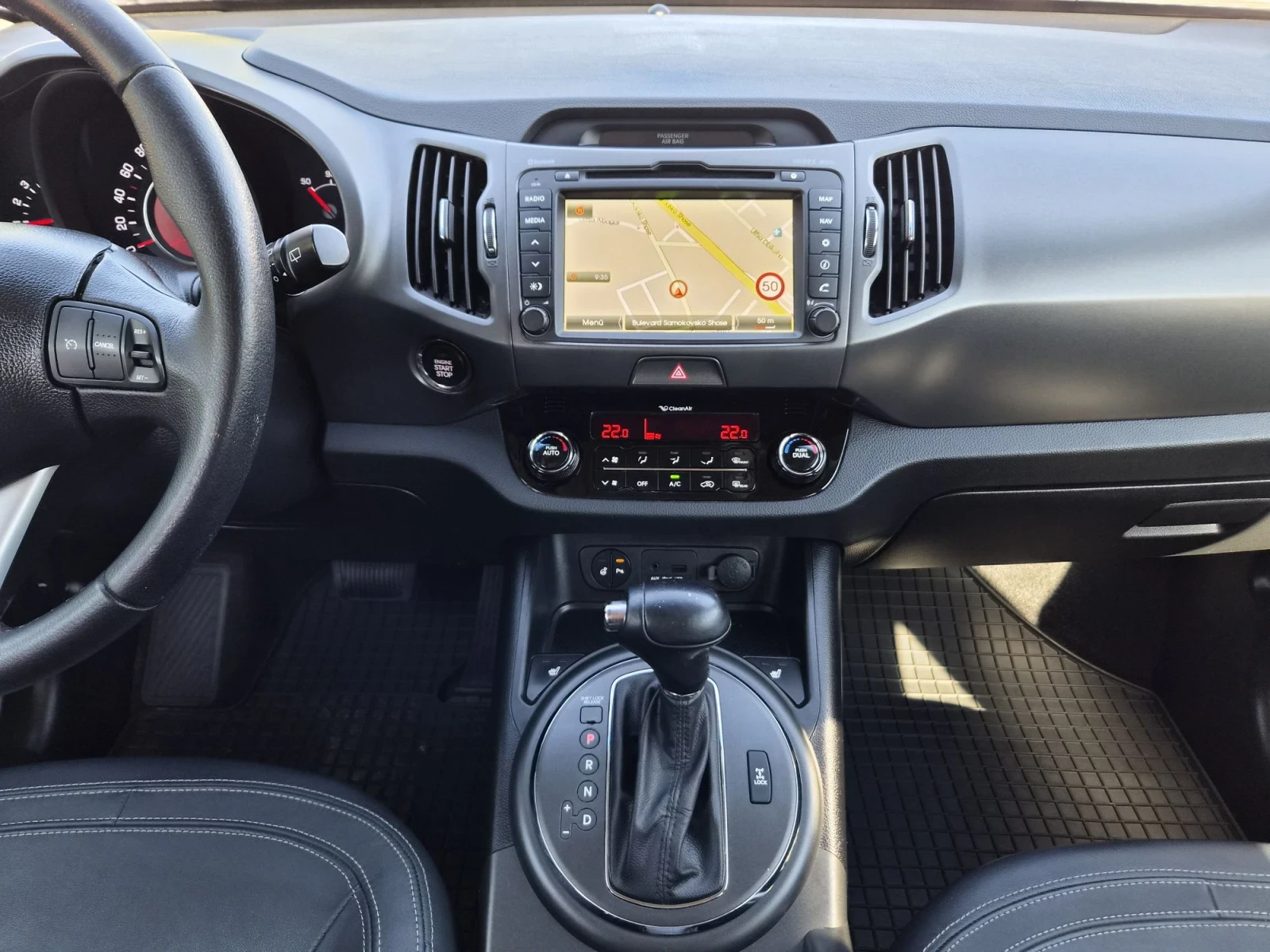 Kia Sportage 4x4-AUT-NAVI-KAMERA-PANORAMA, снимка 11 - Автомобили и джипове - 56067213