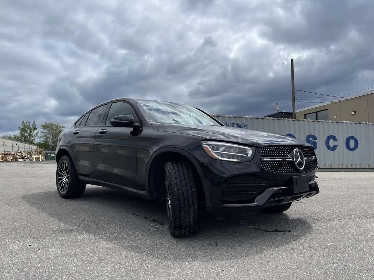 Mercedes-Benz GLC 300 4MATIC | AMG Pkg | Driving Assistance , снимка 3 - Автомобили и джипове - 56268650