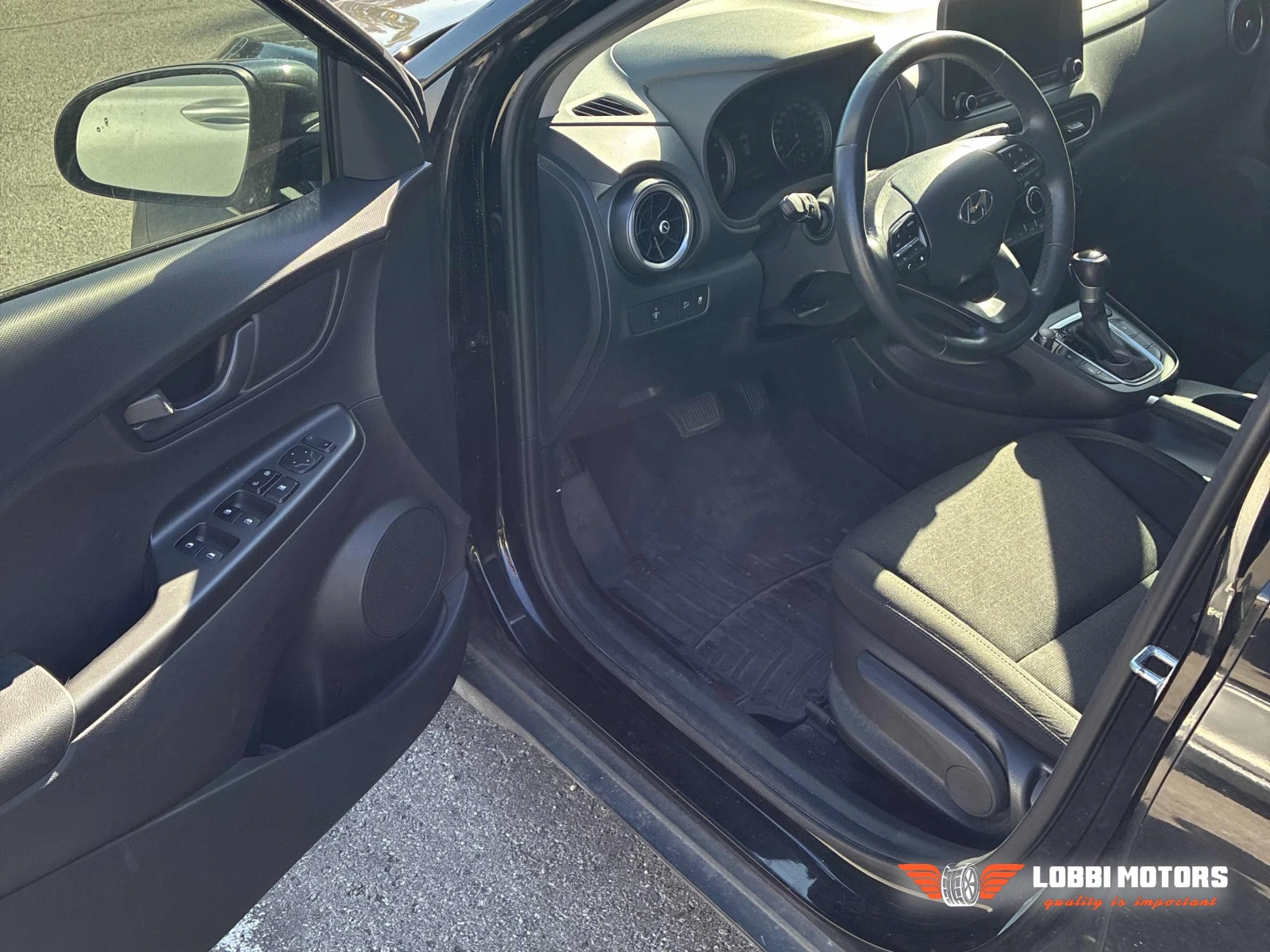 Hyundai Kona, снимка 5 - Автомобили и джипове - 56297442