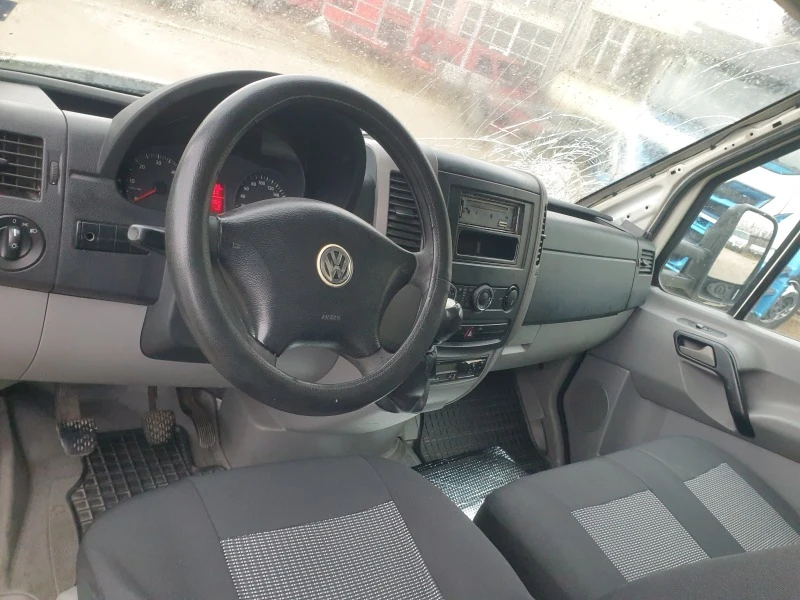 VW Crafter 2.5 TDI 136 PS, снимка 6 - Бусове и автобуси - 43130307