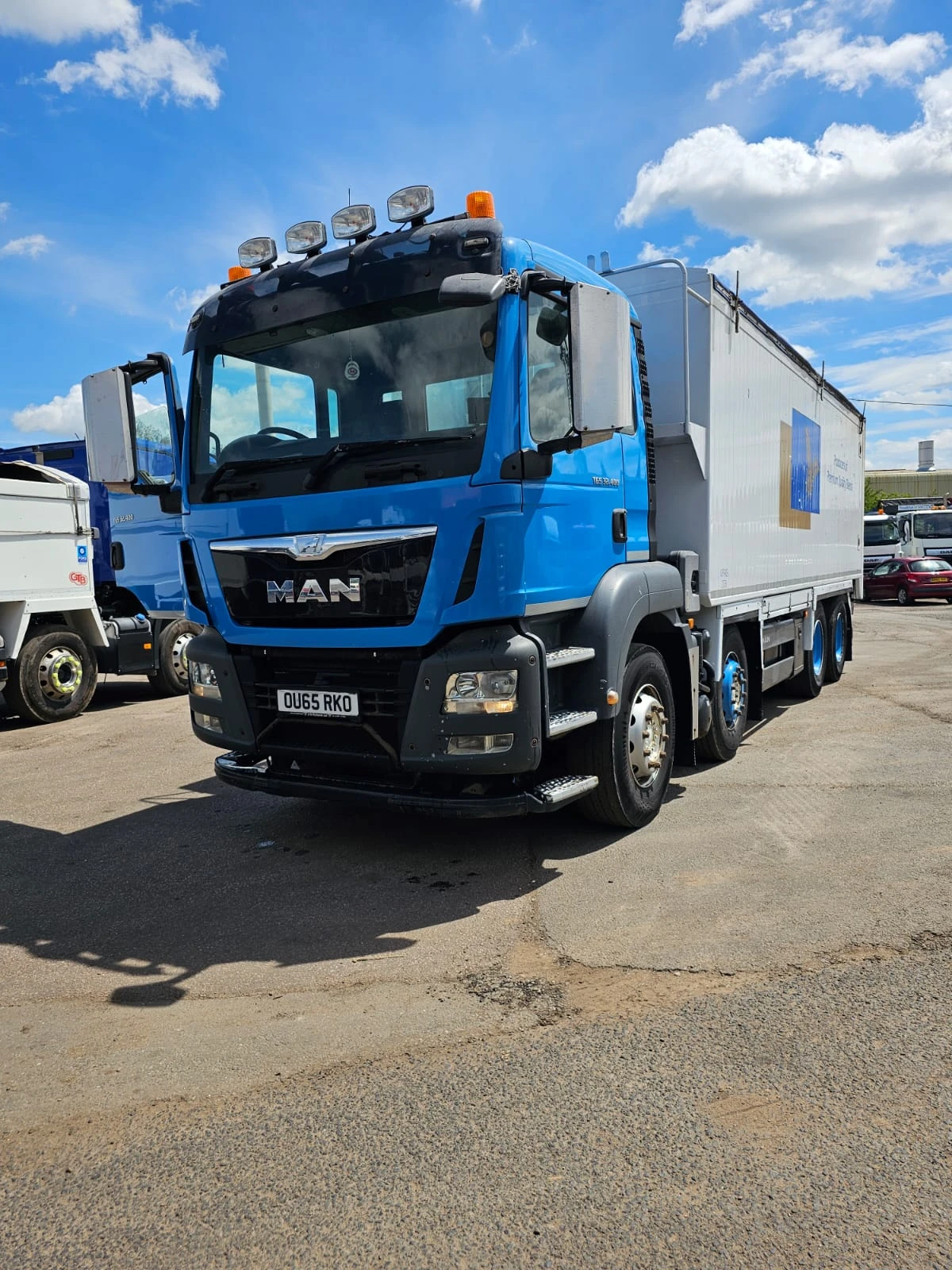 Man Tgs 32.400 8X4-самосвал/зърновоз, снимка 2 - Камиони - 54557466