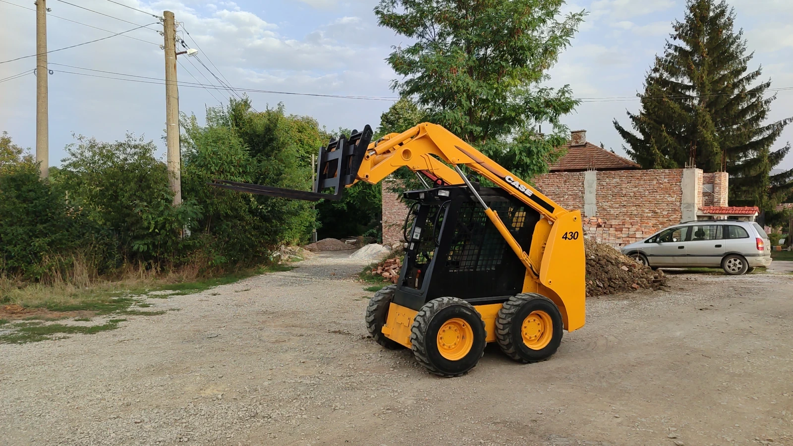 Мини челни товарачи Друга Case 430 - изображение 2