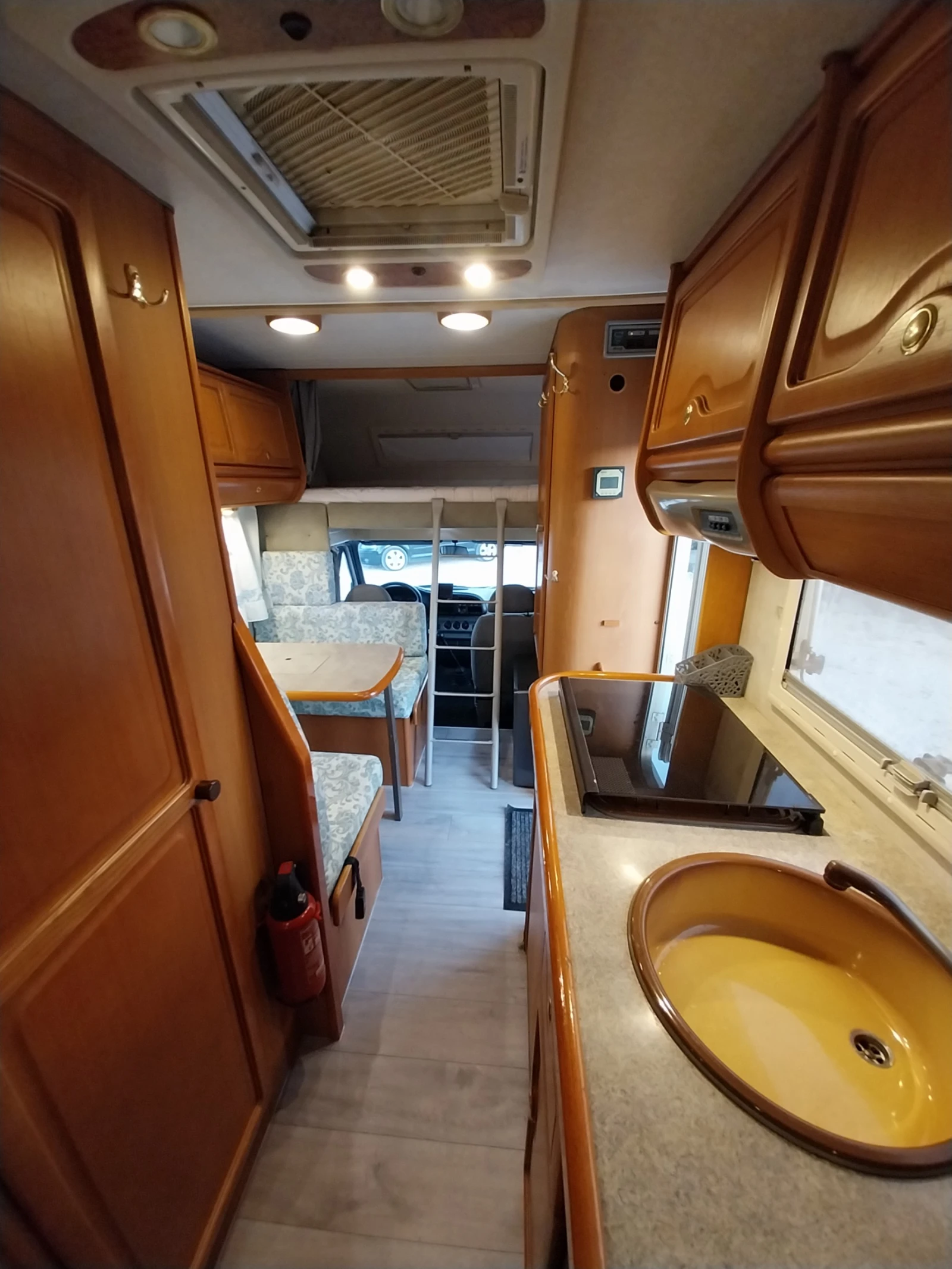 Кемпер Ford Elnagh/2.5TDI-110кс/* Б категория* TOP , снимка 9 - Каравани и кемпери - 53818532