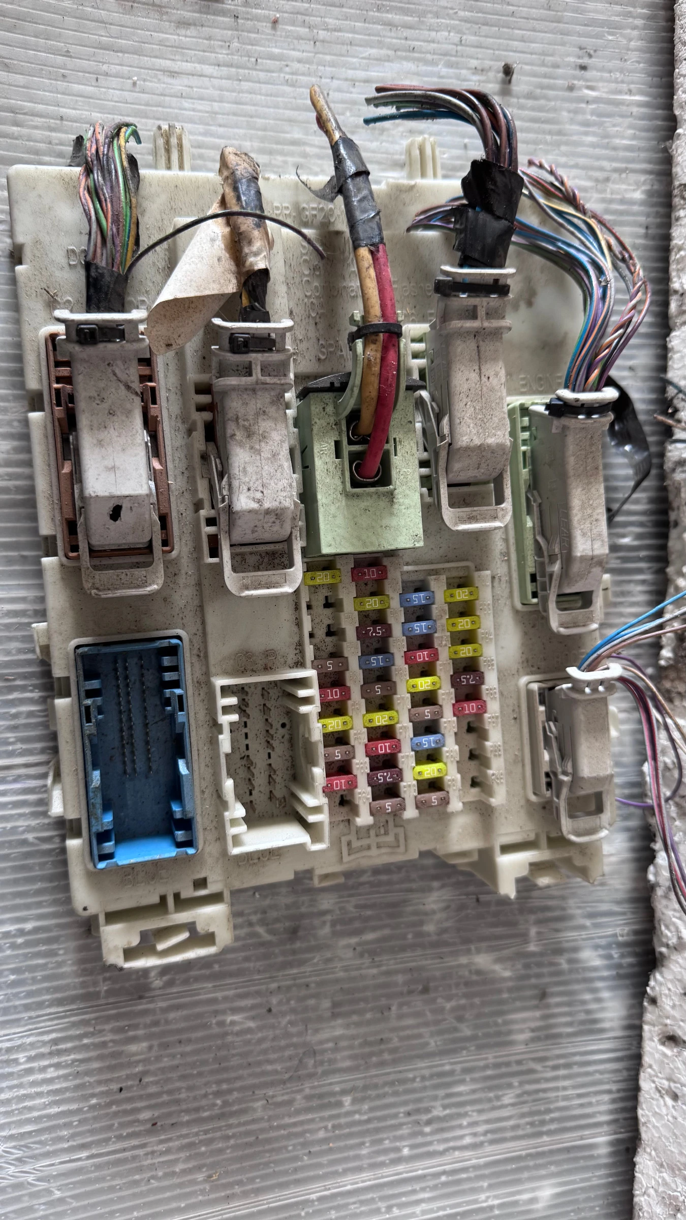 ��������� ����� (������� ����� BSI / BSM ) �� Ford Focus - BV6N14A073 | Mobile.bg � ����������� 1