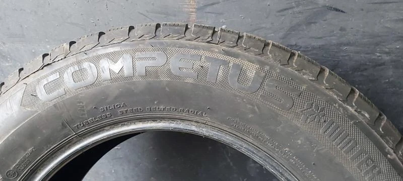 Гуми Зимни 235/65R17, снимка 9 - Гуми и джанти - 35133503