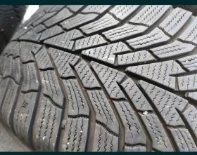 Гуми Зимни 225/45R18, снимка 2 - Гуми и джанти - 53446368