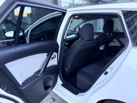 Toyota Avensis 2.0 D4D TOURING SPORT/NAVI, снимка 11