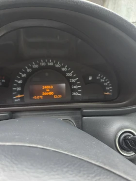 Mercedes-Benz C 200, снимка 5