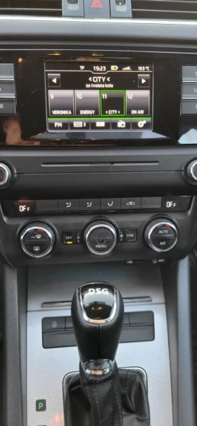Skoda Octavia 2.0 TDI DSG, снимка 10