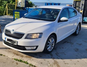 Skoda Octavia 2.0 TDI DSG сменен двигател на 130757км., снимка 2