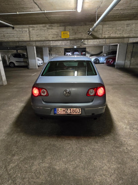 VW Passat, снимка 14 - Автомобили и джипове - 45639671