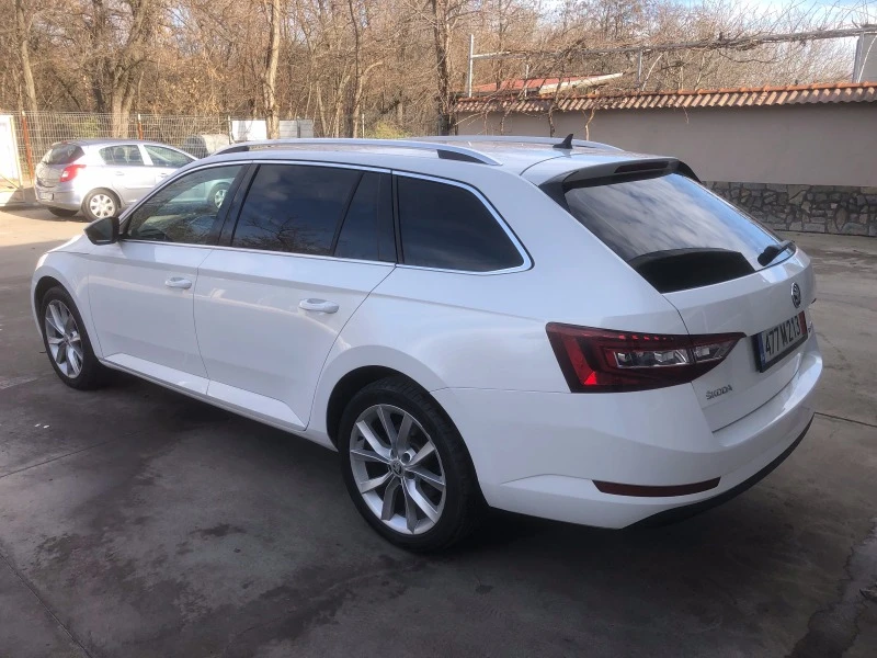 Skoda Superb 2.0 TDI/DSG 4X4, снимка 9 - Автомобили и джипове - 49001888