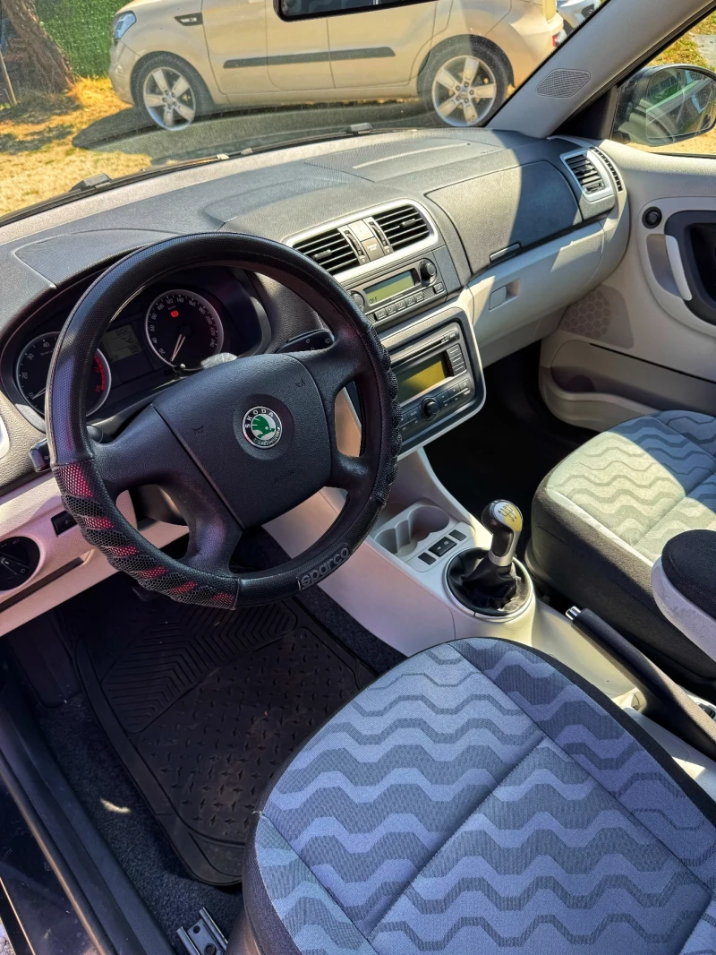 Skoda Fabia 1.4 Климатроник/ЦЕНА ДО 31.12.2025, снимка 9 - Автомобили и джипове - 52868508