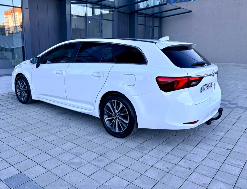 Toyota Avensis 2.0 D4D TOURING SPORT/NAVI, снимка 6 - Автомобили и джипове - 52655650