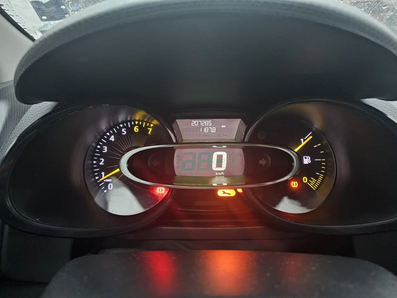 Renault Clio 1.2 75 к.с. бензин BVM5 (с N1 хомологация), снимка 8 - Автомобили и джипове - 52621437