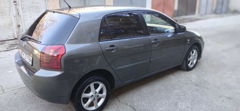 Toyota Corolla 2.0 D4D, снимка 4 - Автомобили и джипове - 53090399