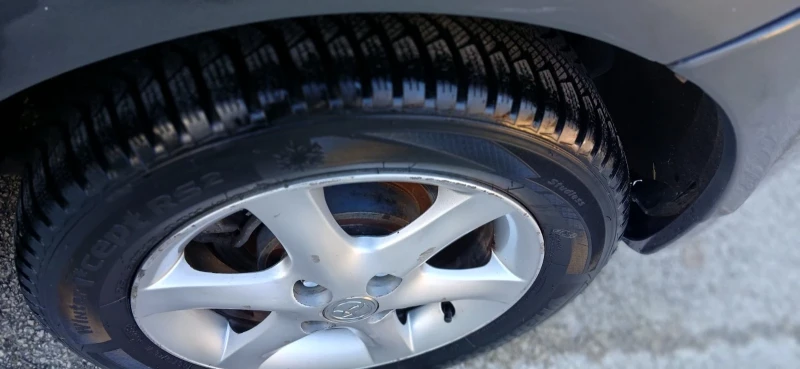 Toyota Corolla 2.0 D4D, снимка 13 - Автомобили и джипове - 53090399