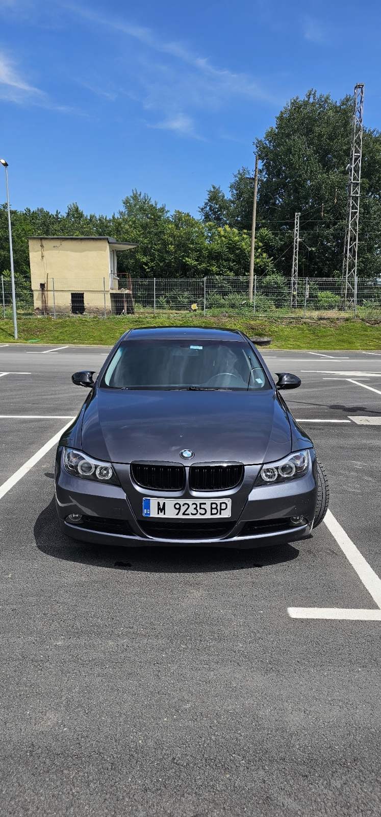 BMW 320, снимка 2 - Автомобили и джипове - 46280091