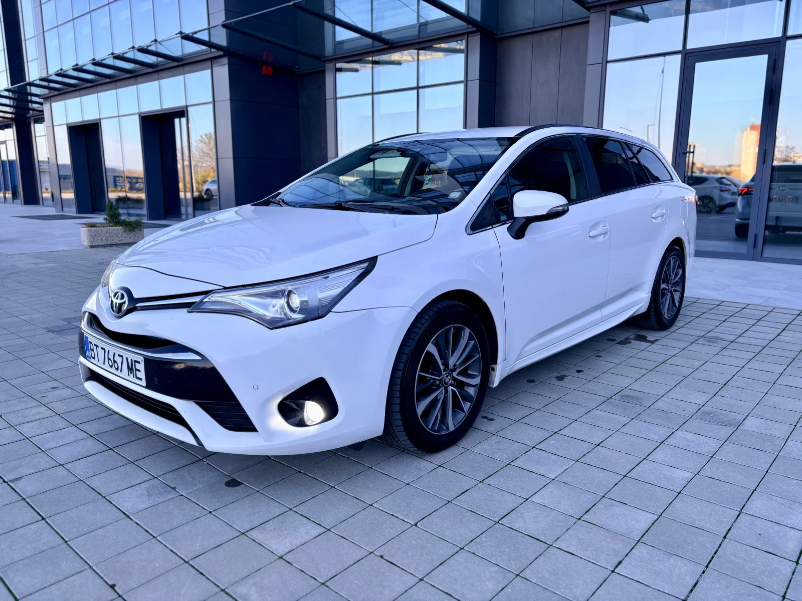Toyota Avensis 2.0 D4D TOURING SPORT/NAVI, снимка 1