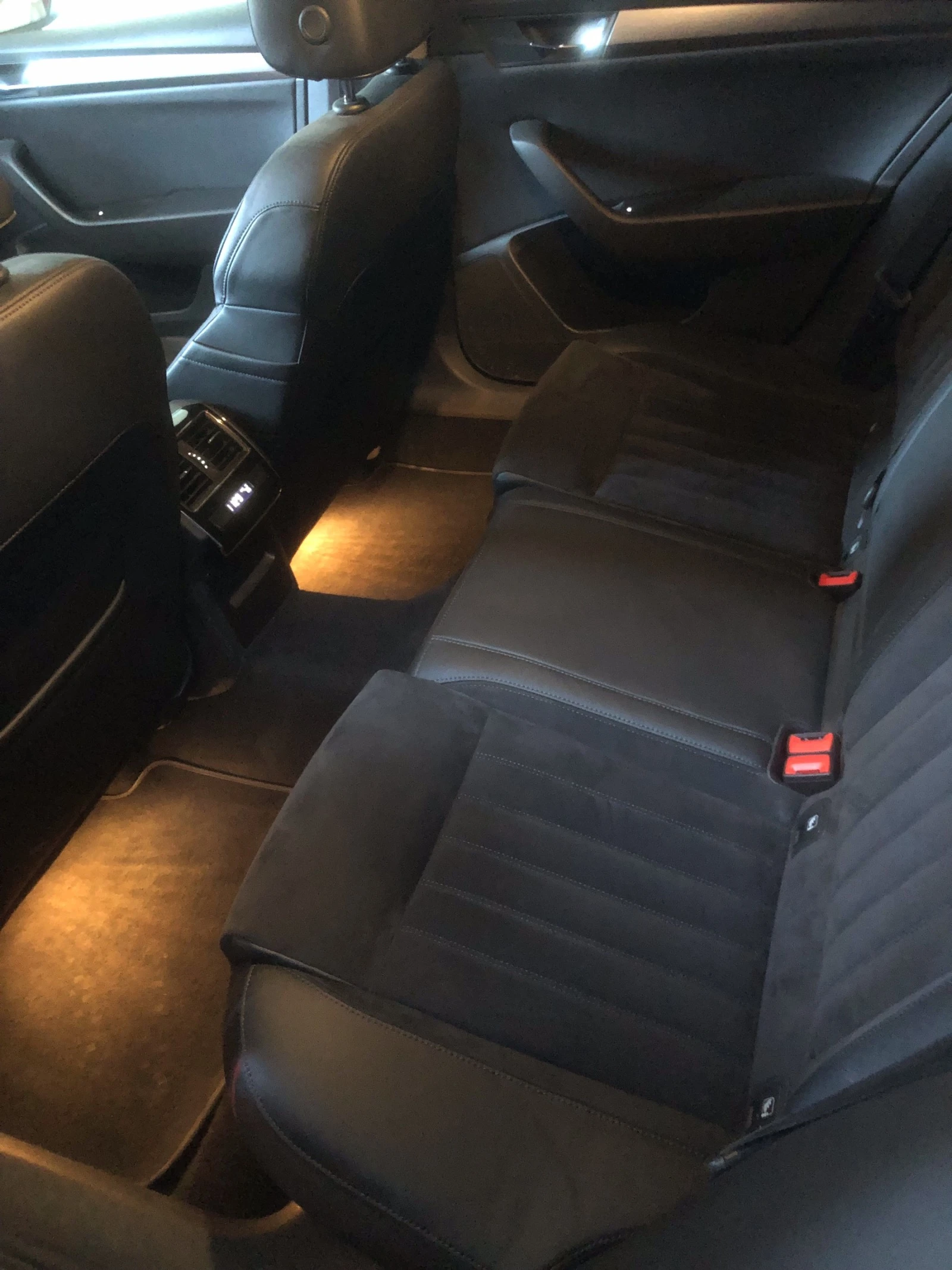 Skoda Superb 2.0 TDI/DSG 4X4 | Mobile.bg � ����������� 16