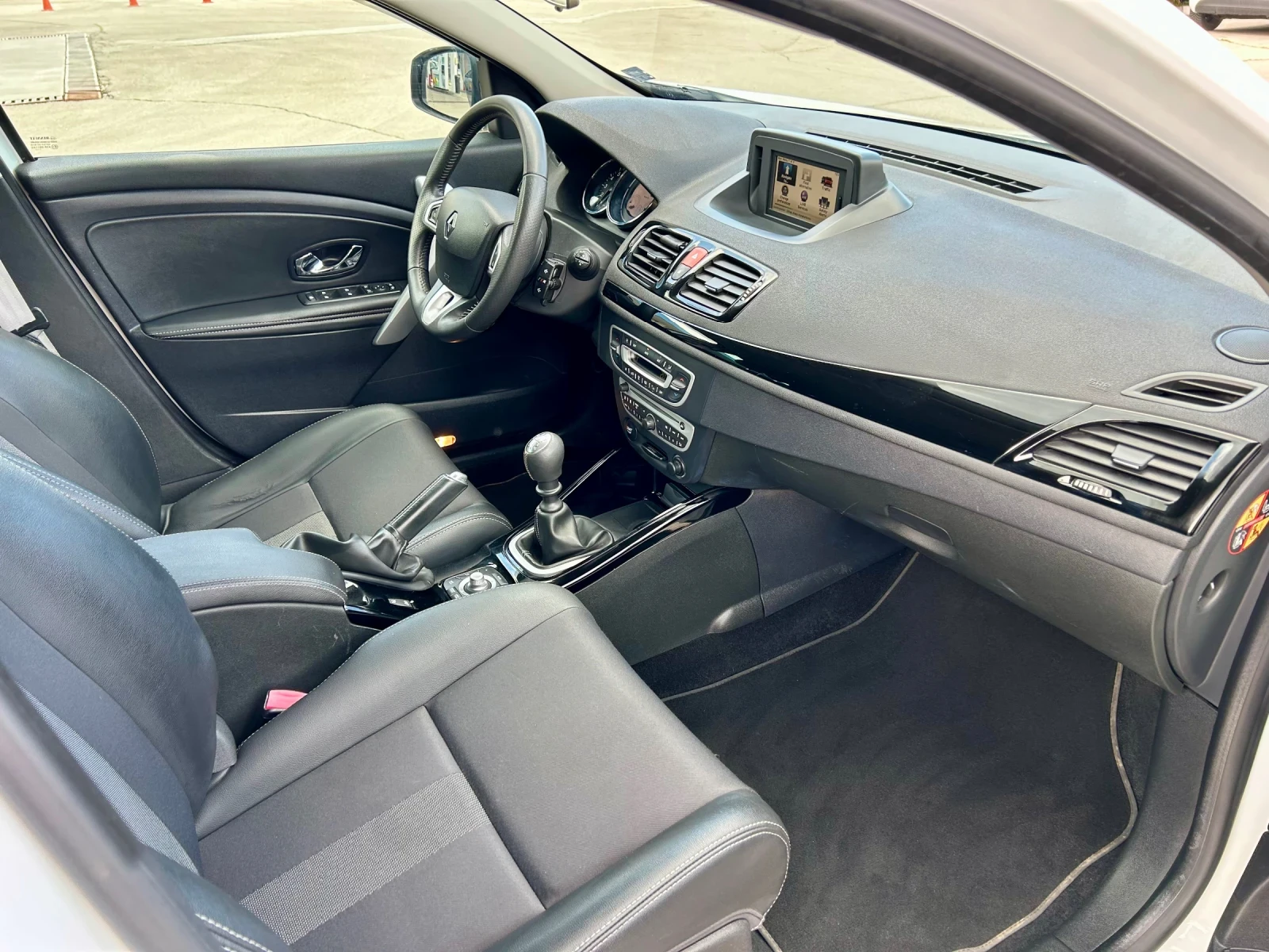 Renault Megane BOSE - изображение 9