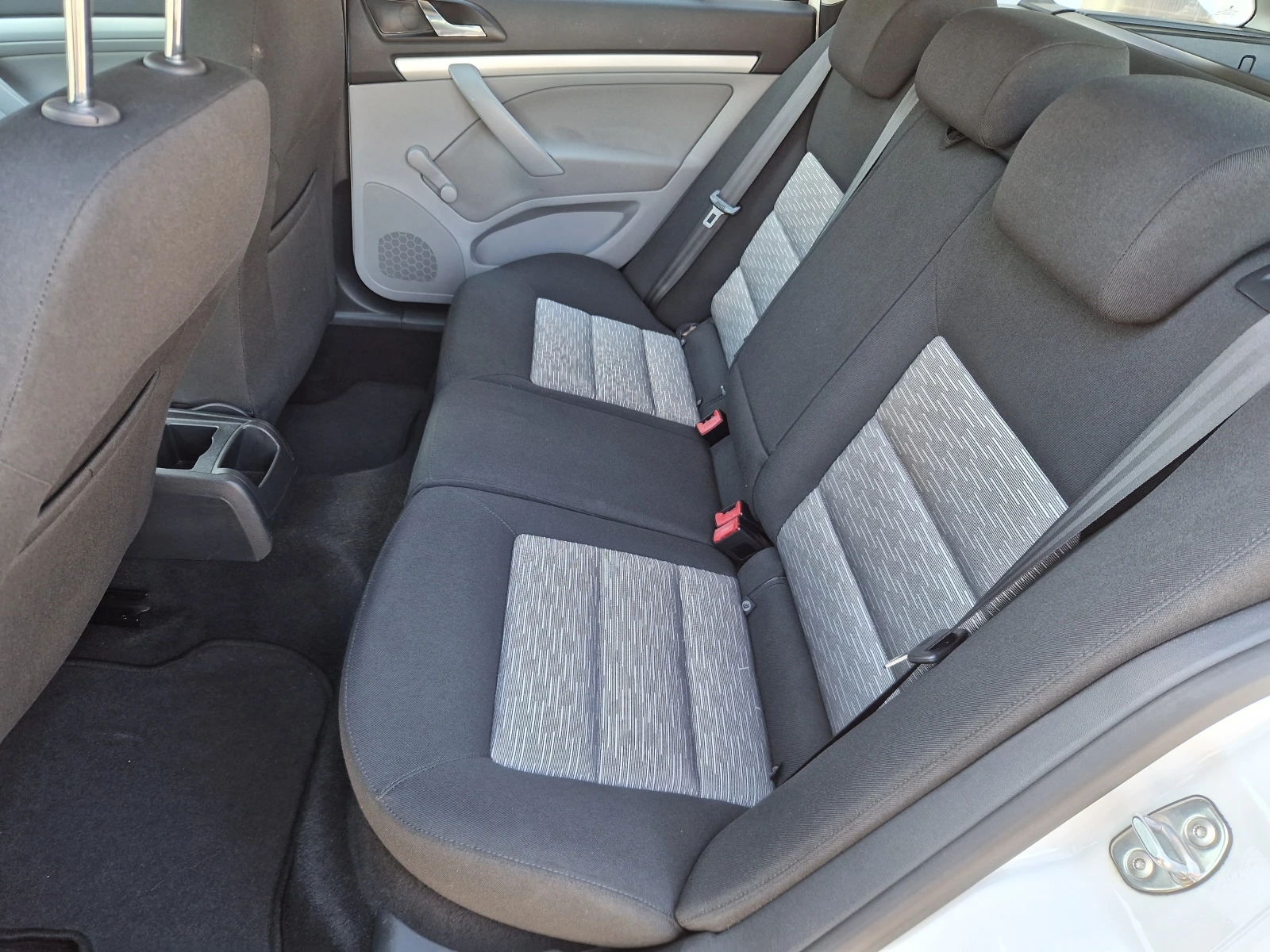 Skoda Octavia 1.6TDI 105к.с. ОТЛИЧНА - изображение 9