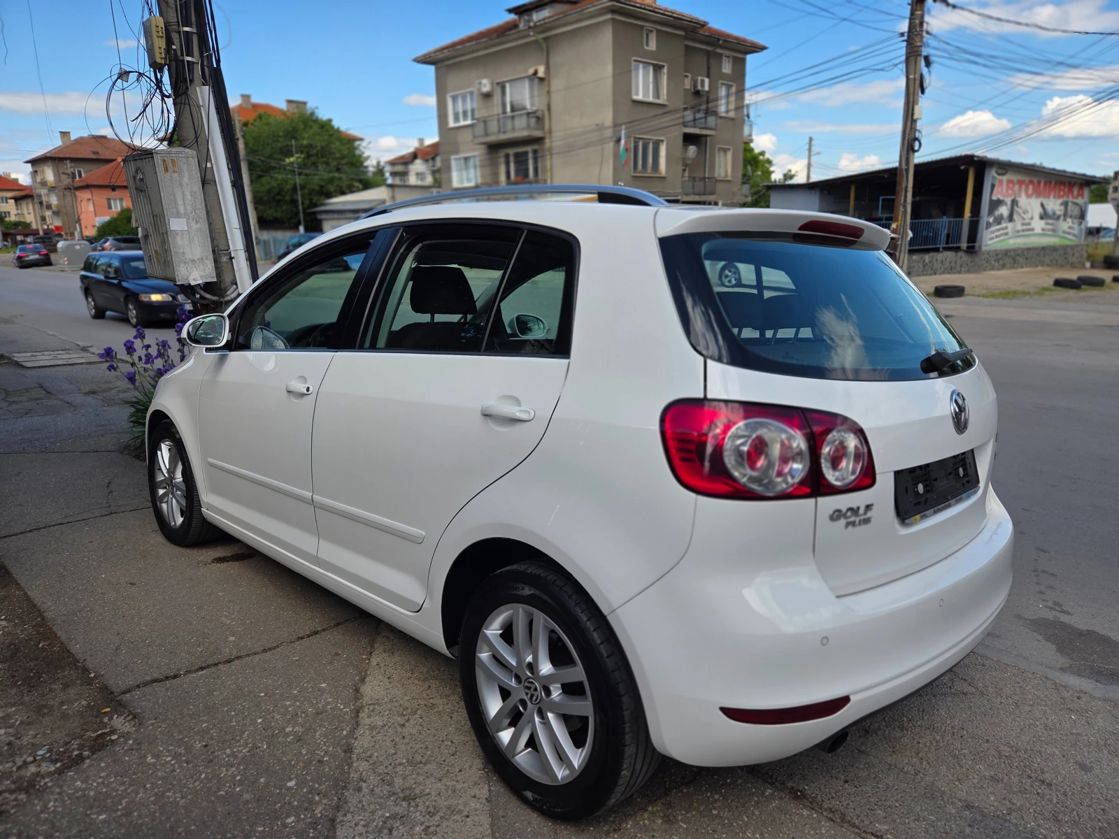 VW Golf 1.6TDI Highline УНИКАЛЕН - изображение 4