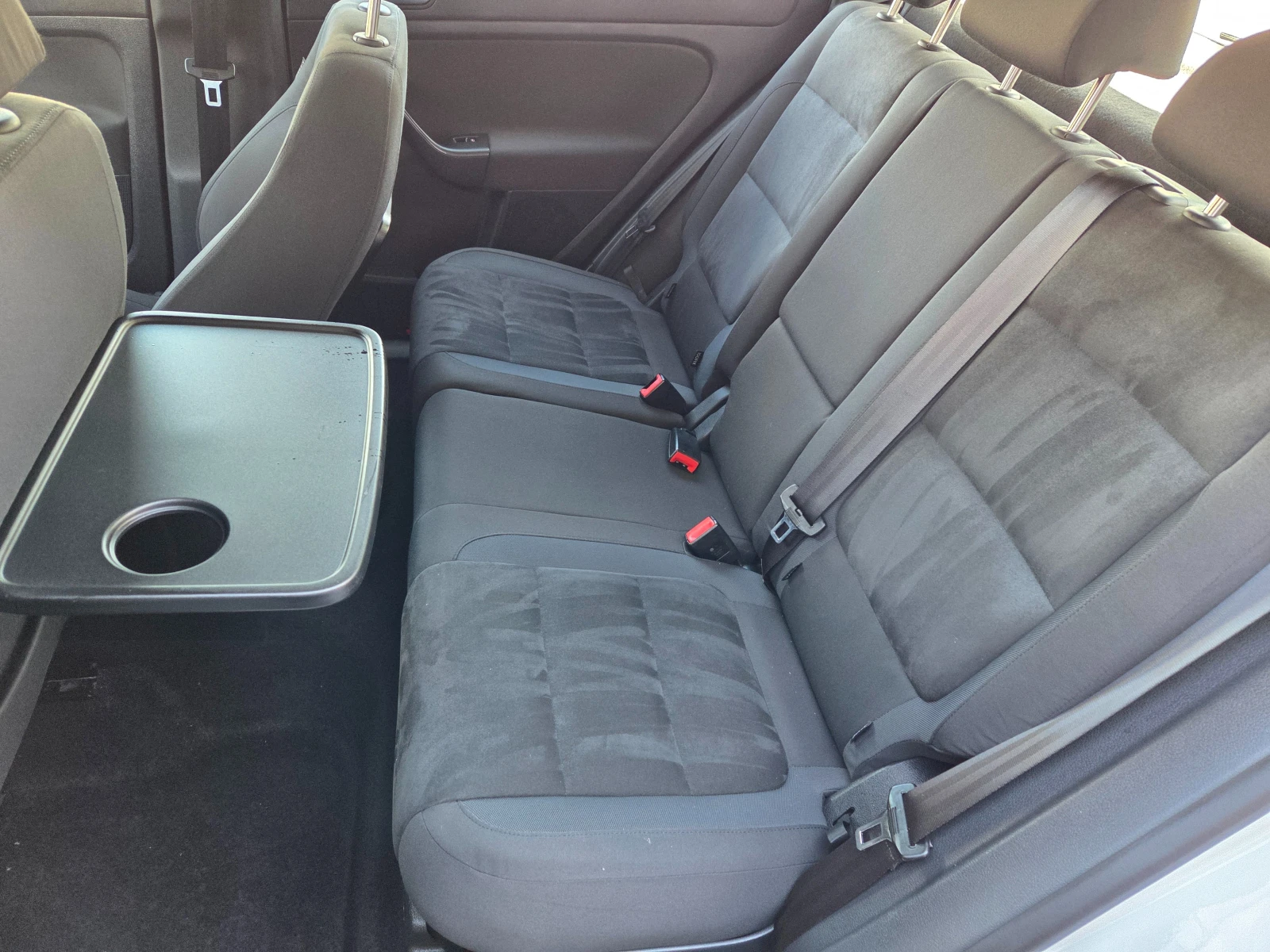 VW Golf 1.6TDI Highline УНИКАЛЕН - изображение 9