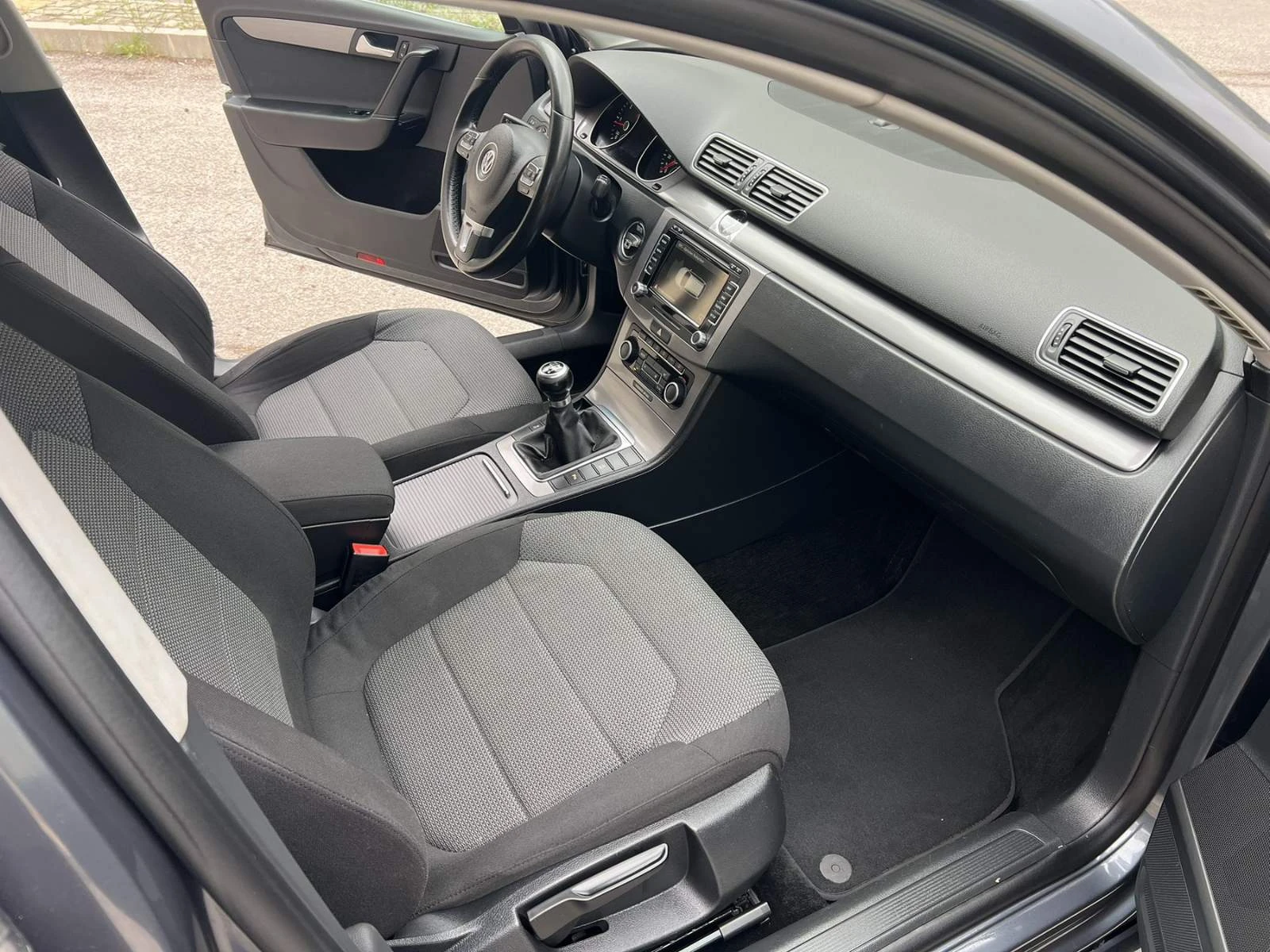 VW Passat 1.6 TDI - изображение 8