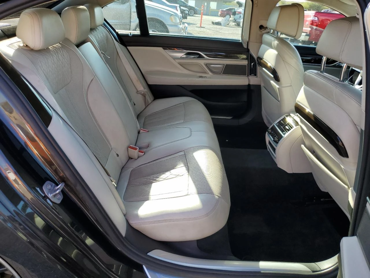 BMW 750 XDRIVE50I - изображение 10