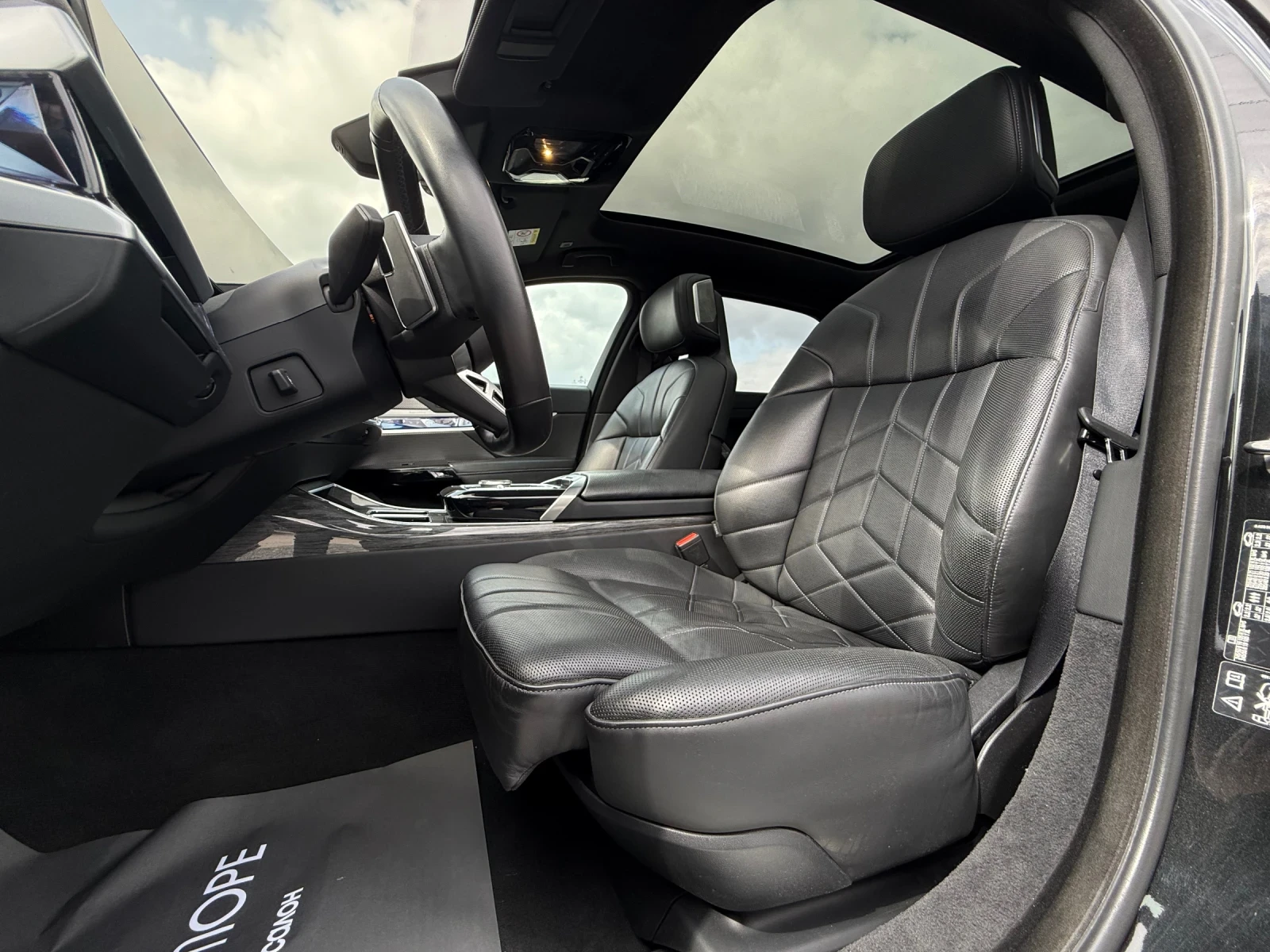 BMW 740 d X-Drive M-Sport#Individual#Black#Long#HeadUp#B&W, снимка 12 - Автомобили и джипове - 53901667