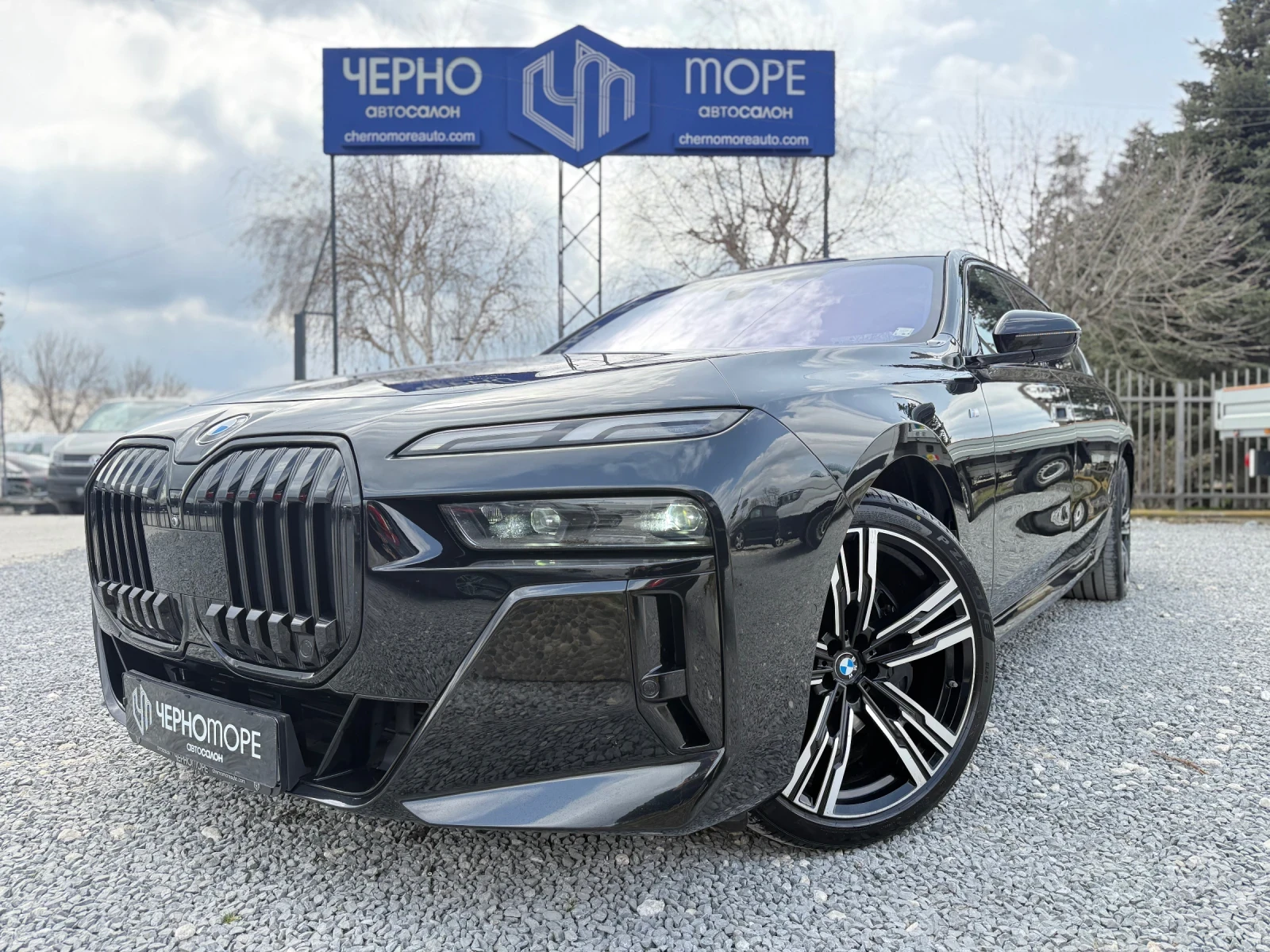 BMW 740 d X-Drive M-Sport#Individual#Black#Long#HeadUp#B&W, снимка 3 - Автомобили и джипове - 53901667