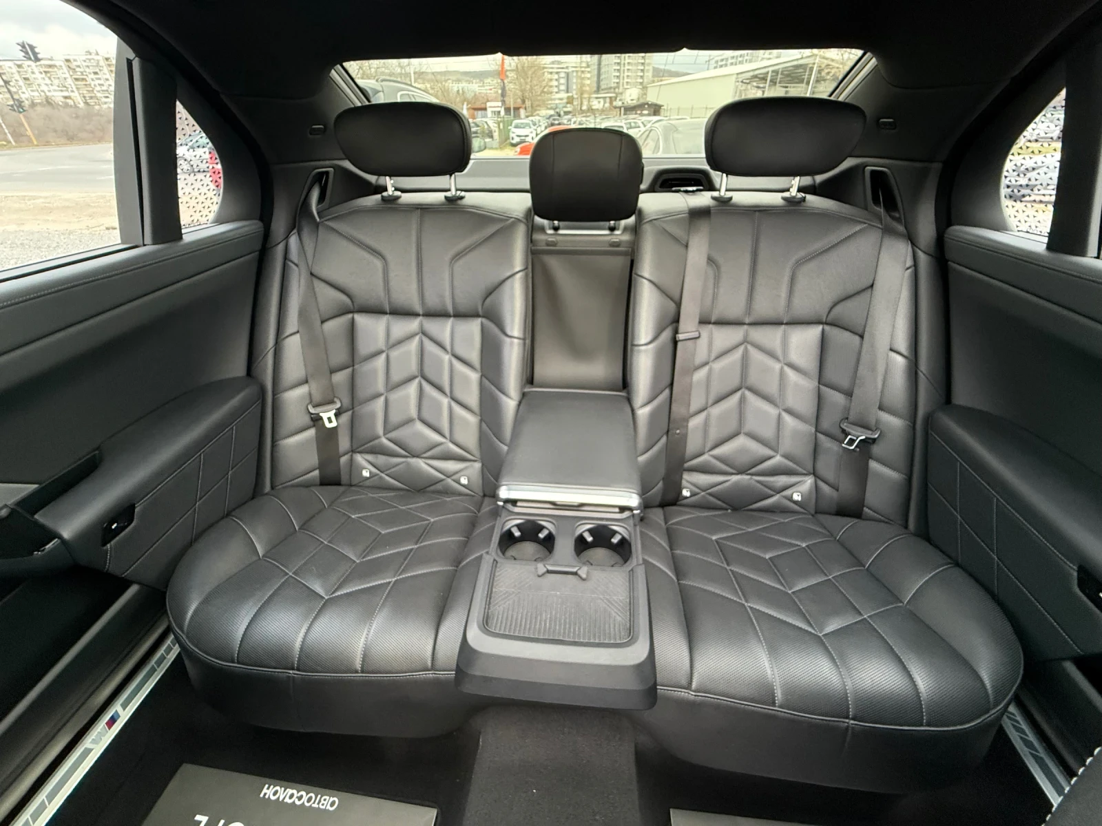 BMW 740 d X-Drive M-Sport#Individual#Black#Long#HeadUp#B&W, снимка 13 - Автомобили и джипове - 53901667