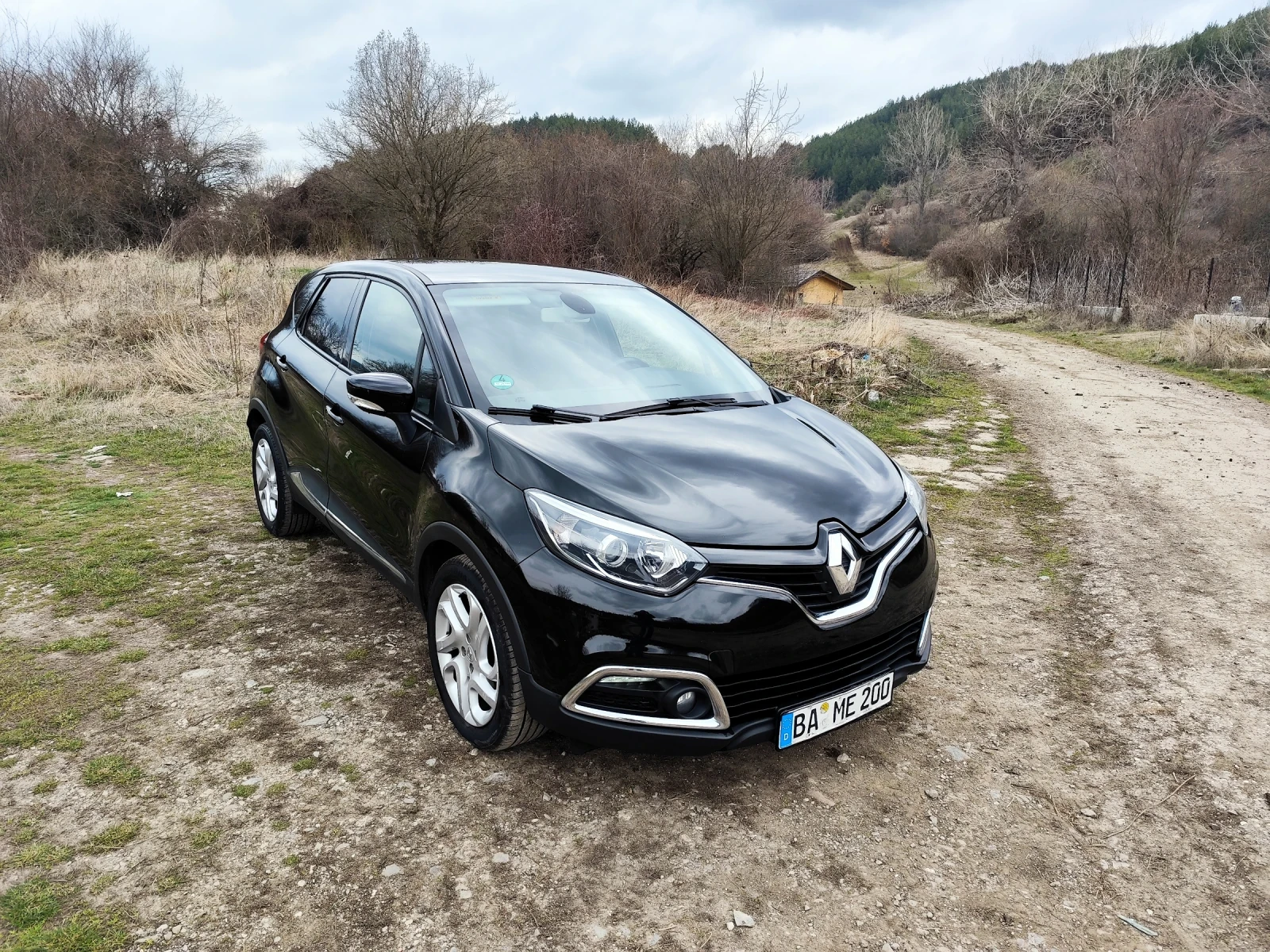 Renault Captur 1.2i AVTOMAT., снимка 3 - Автомобили и джипове - 53924747