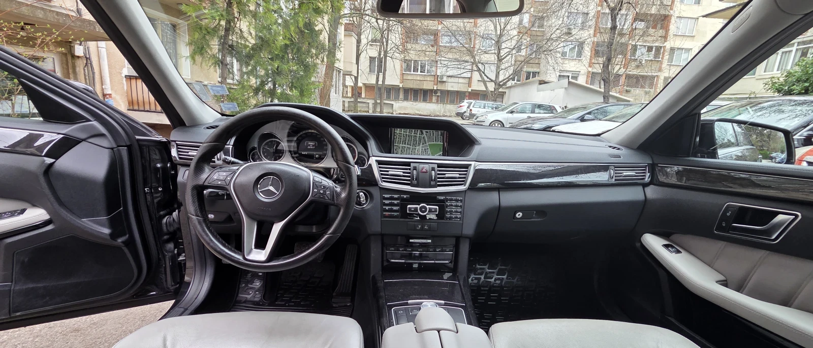 Mercedes-Benz E 350 4matic AMG пакет., снимка 9 - Автомобили и джипове - 54039745