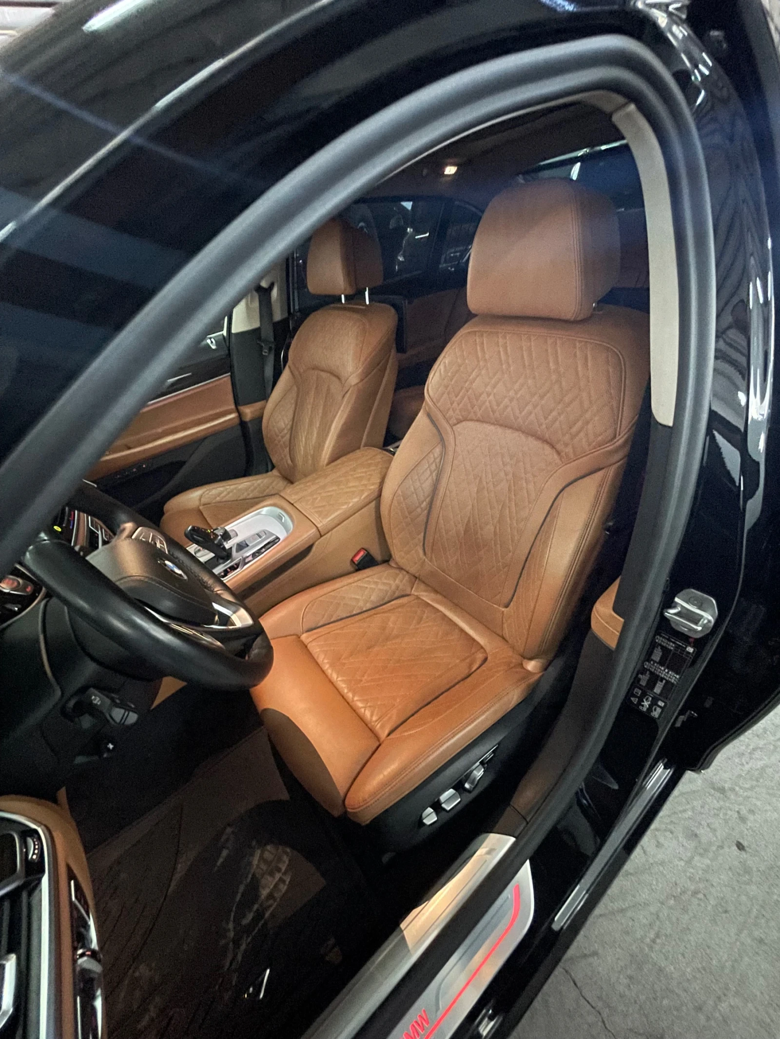 BMW 750 LI/3TV/Xdr/B&W/head-up/obduh/вакум/ФУЛЛЛ/НОВА!!!, снимка 12 - Автомобили и джипове - 54575157