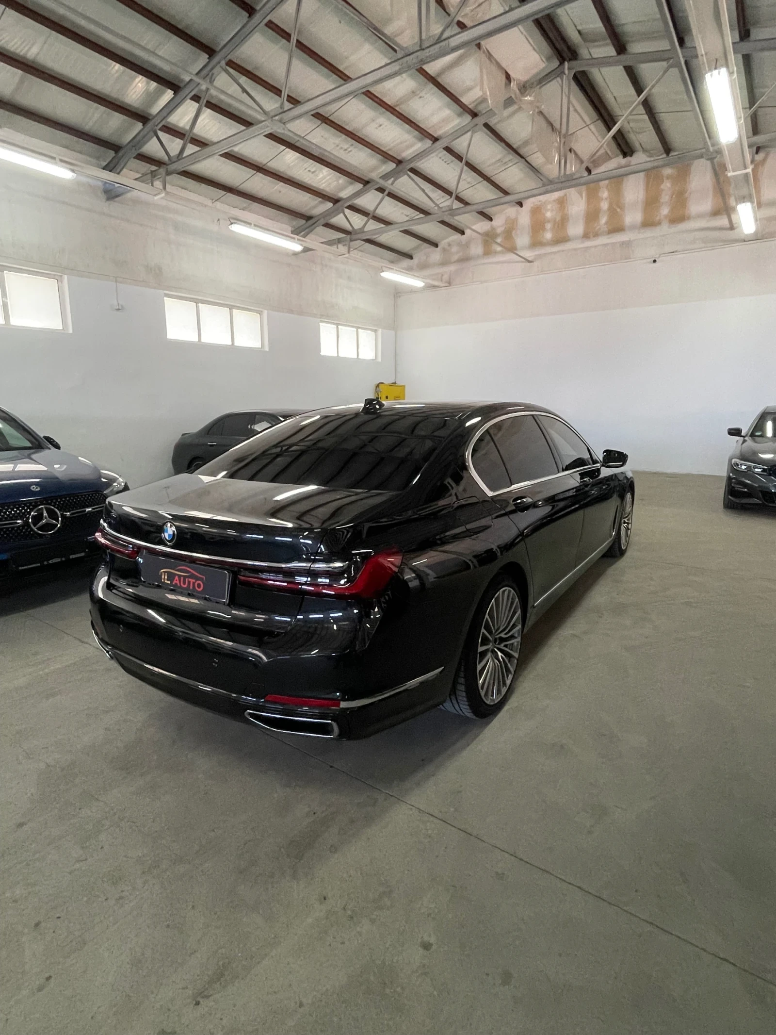 BMW 750 LI/3TV/Xdr/B&W/head-up/obduh/вакум/ФУЛЛЛ/НОВА!!!, снимка 7 - Автомобили и джипове - 54575157